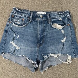 Abercrombie & Fitch The Mom Short High Rise Curve Love